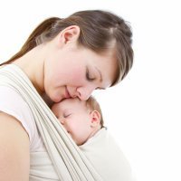 Una manera cómoda y segura de llevar a los bebés