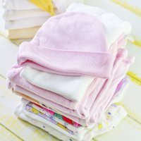 Canastilla. Las primeras ropitas y complementos para el bebé