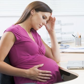 El estrés de la madre embarazada llega hasta su bebé