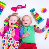 Juguetes ruidosos: pueden lesionar el oído de los niños