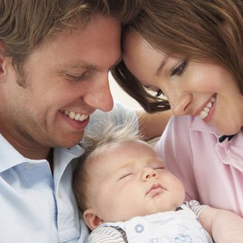 Qué cambia en la vida de los padres la llegada de un bebé