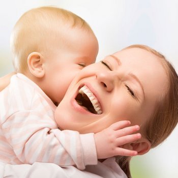 Un beso, el mejor regalo para mamá