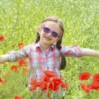 Por qué los niños deberían llevar gafas de sol
