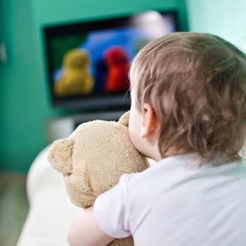 Cuánto tiempo pueden ver la televisión los niños