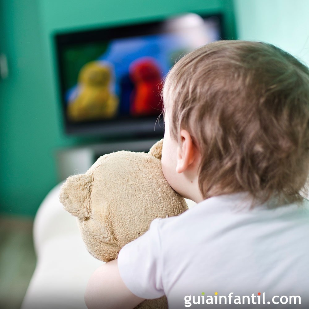 Cuánto tiempo pueden ver la televisión los niños