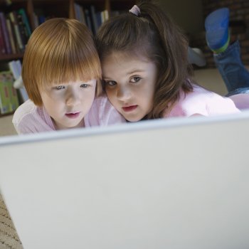 El peligro de publicar fotos de nuestros hijos en redes sociales