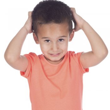 Picor, escozor e irritabilidad. ¿Tu hijo tiene piojos?
