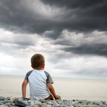 Cómo proteger a los niños de las tormentas eléctricas