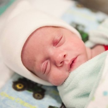 El día a día de un bebé prematuro en vídeo