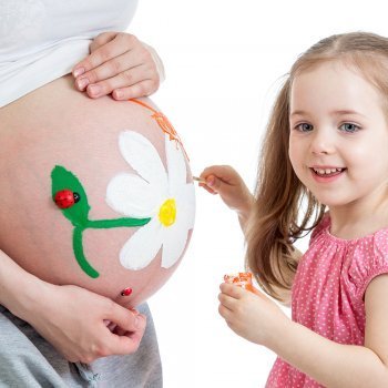 ¿Te gustaría que pintasen tu barriga durante el embarazo?