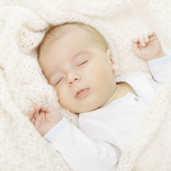 ¿Cuándo dormirá mi bebé toda la noche?