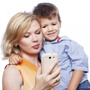 Grupos de WhatsApp de Madres. Ventajas e inconvenientes
