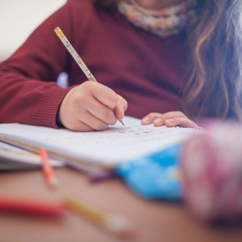 ¿Cuántos deberes deben hacer los niños?