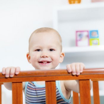 Técnicas de los bebés para escapar de la cuna