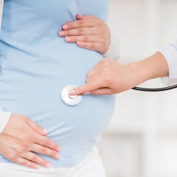 El embarazo no debe frenar el tratamiento contra el cáncer