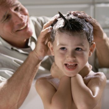 ¿Qué es el wet combing para eliminar piojos?