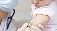 Adelantar la vacuna del sarampión a los 12 meses del bebé