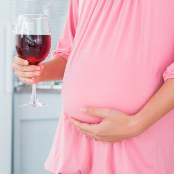 En el embarazo, no tomes ni una copa de alcohol