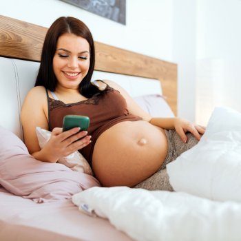 El riesgo de usar el teléfono móvil en el embarazo