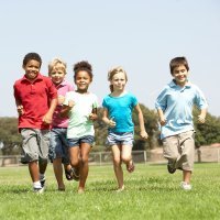 Niños deportistas sacan mejores notas escolares