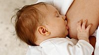 Solo 1 de cada 3 bebés toma leche materna en sus primeros 6 meses