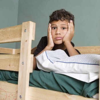 Dormir en literas causa lesiones a miles de niños cada año