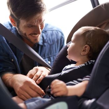 El uso del cinturón de seguridad reduce mortalidad infantil