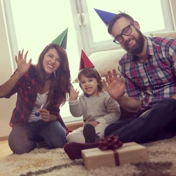 Feliz Año Nuevo. Demos la bienvenida al nuevo año con los niños