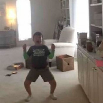 Así fue la reacción de un niño al saber que venció al cáncer