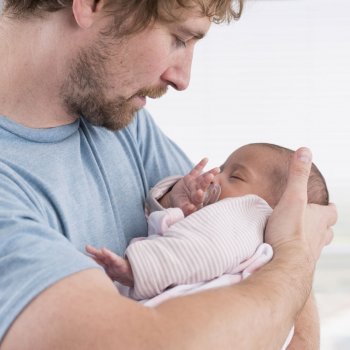 Los científicos aseguran que el hombre no necesitará a la mujer para tener un bebé