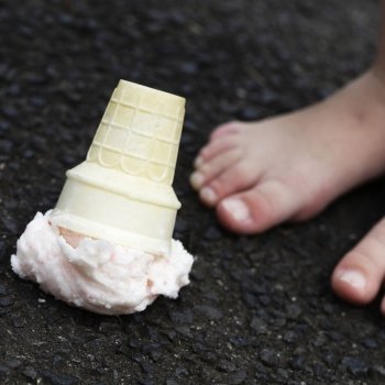 Por qué la regla de los 5 segundos no sirve para todos los alimentos
