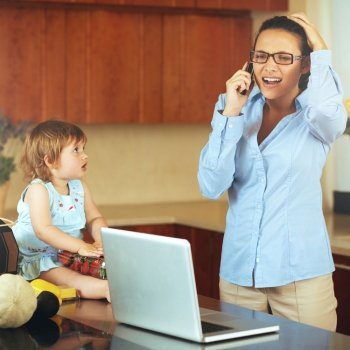Cómo ser mamá, trabajar fuera de casa y llegar a todo