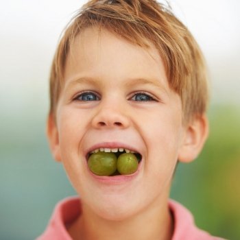 Uva, una fruta que puede resultar mortal para un niño