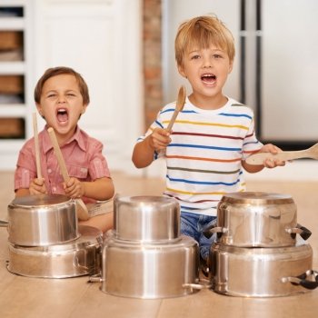 Cosas que solo comprendemos los padres y madres de hijos varones