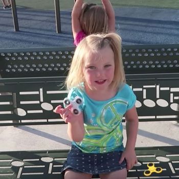 Un juego para la concentración infantil ¿que desconcentra?: fidget spinner