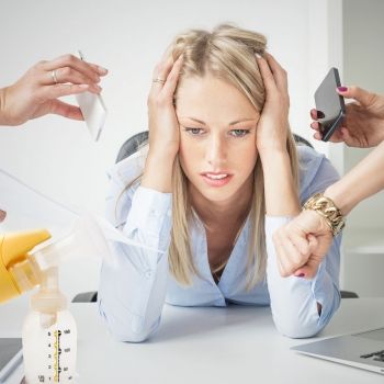 La realidad de amamantar al bebé al volver al trabajo