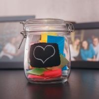 El frasco de la felicidad para desarrollar pensamiento positivo en los niños