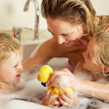 Mostrarnos desnudos delante de los hijos: ¿sí o no?