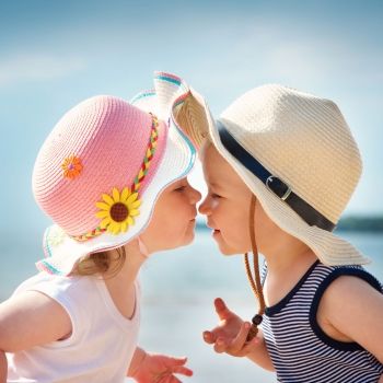 Las sorprendentes razones por las que nacen más niños que niñas en el mundo