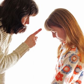 Educar a los hijos con amenazas para que obedezcan no funciona