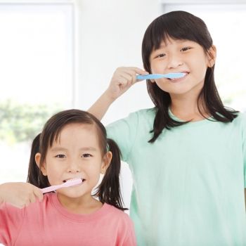 Enseña a tu hijo a cepillarse los dientes según el método Montessori