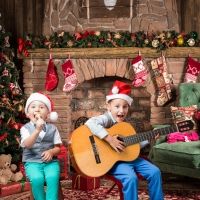 Beneficios de que tus hijos canten villancicos