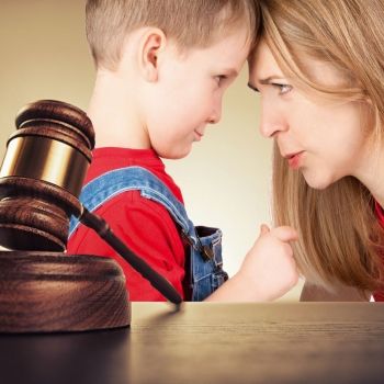 En casa la ley la hacemos los padres