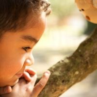 El regalo más hermoso que nunca un niño recibió: la voz de su madre