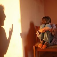 Los 3 tipos de violencia psicológica que destruyen a los niños