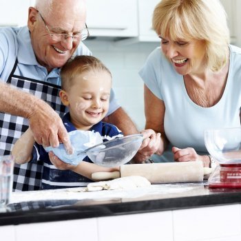 Gracias a los abuelos menos niños obesos