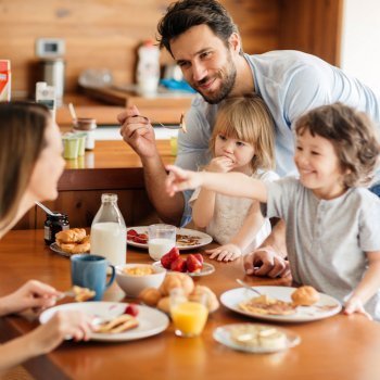El esfuerzo de los padres por sacar a los hijos adelante