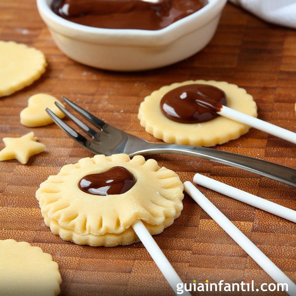 https://static.guiainfantil.com/pictures/recetas/32718-cookie-pops-para-ninos-galletas-divertidas-con-chocolate.jpg