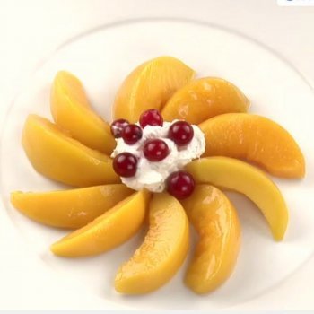 Estrella de melocotón y grosellas. Postres para Navidad