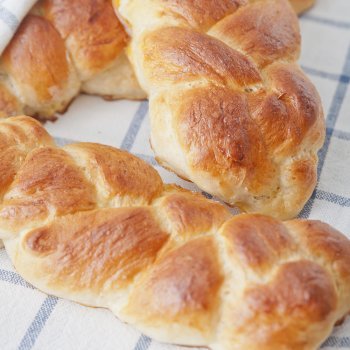 Trenzas de brioche para desayunar o merendar